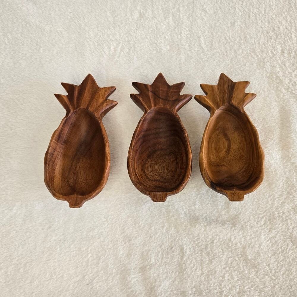 Set of 3 Wooden Pineapple Bowls – Tropical Decor.